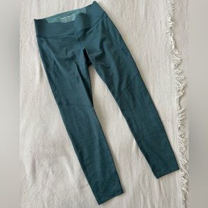 Outdoor Voices 3/4 Warm up Crop Leggings